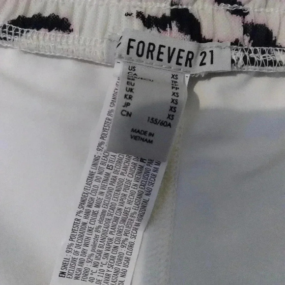 Forever 21 lined running shorts X-small NWOT - Picture 6 of 6